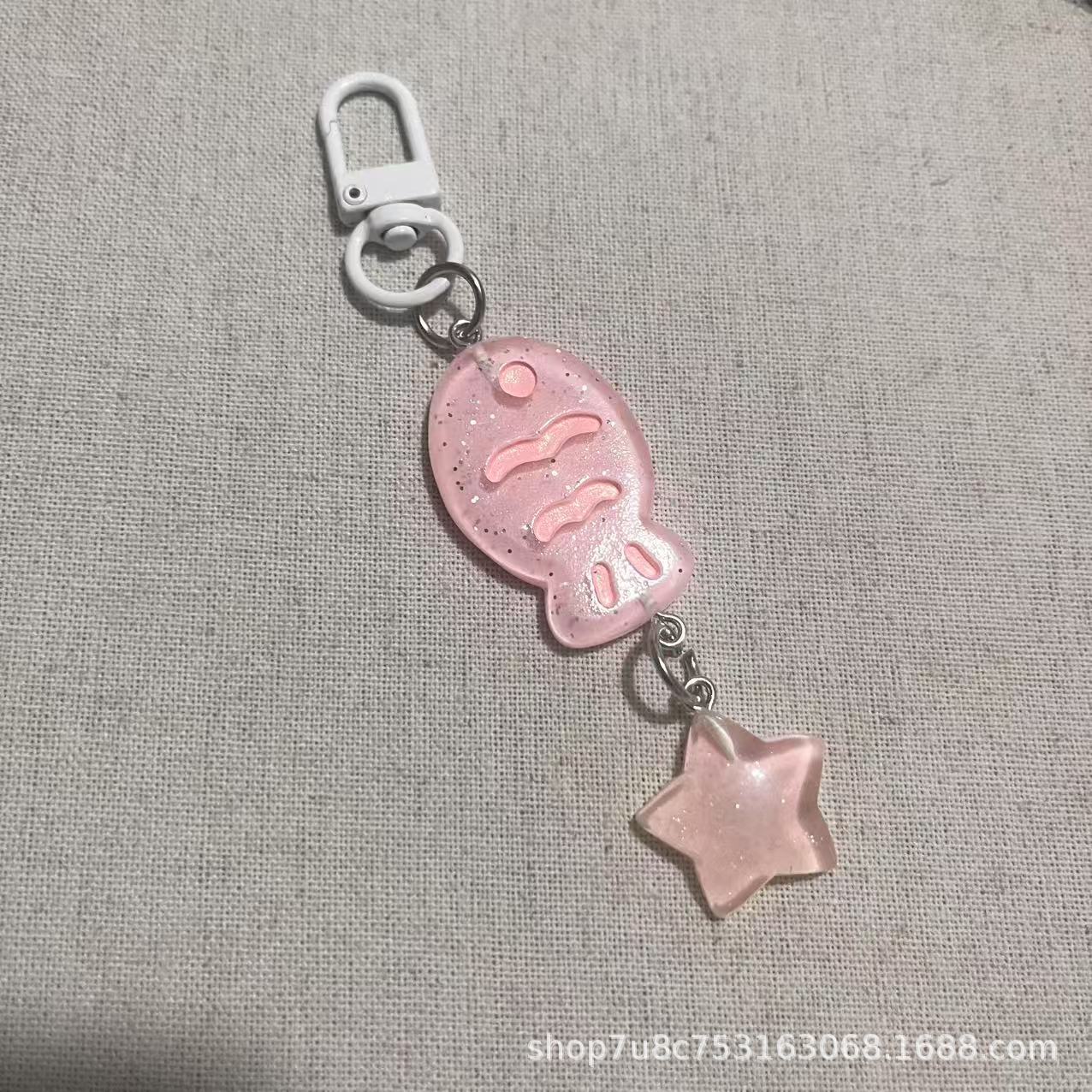 Brillante y brillante lindos colgantes de llaves pequeños colgantes de peces de color pequeño llavero dulce corazón japonés joyas colgantes