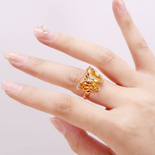 Japanese and Korean crystal glass butterfly open ring light luxury versatile temperament women's new multi-color three-dimensional 18K gold jewelry