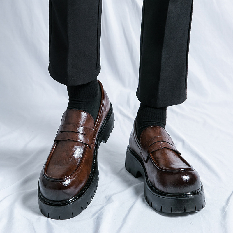 Zapatos de verano de cuero para hombres con suela gruesa estilo británico vestido de negocios casual zapatos de moda con suela gruesa aumentando la altura de los zapatos de boda