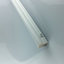 LED T5 0.3M 4W 5W 带开关  全塑一体化 灯管 配欧式两插电源线