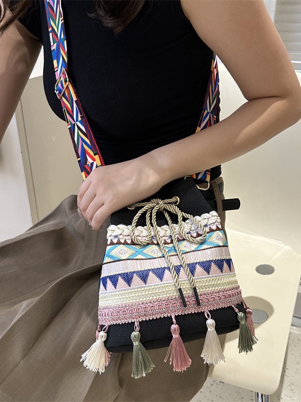 Beach ethnic woven straw brand bag strap one shoulder with tassels