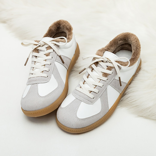 New winter couple's moral training shoes, women's all-match flat casual sneakers, plus velvet warm cotton shoes, white shoes F8821