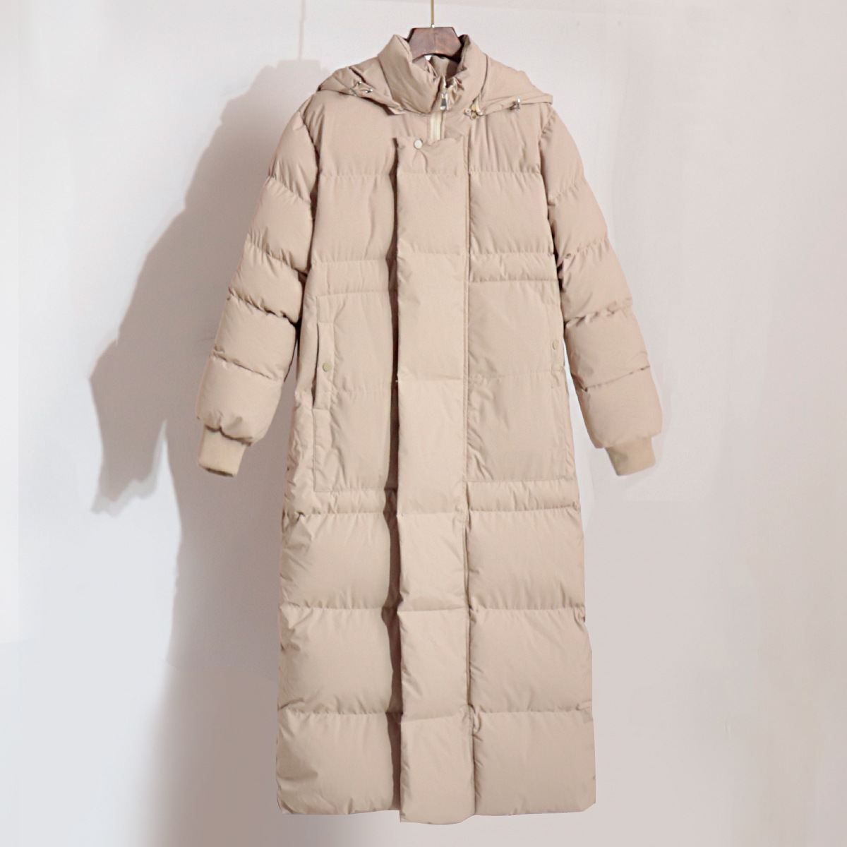 Abrigo largo de algodón para comercio transfronterizo, estilo europeo y americano, nuevo modelo de invierno 2025, elegante y cálido, engrosado con botones ocultos, chaqueta larga de algodón con capucha. image 7