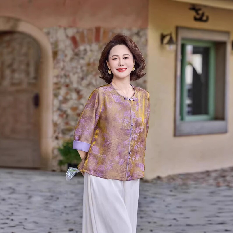 New Chinese-Style Spring Shirt Jacket for Mothers, High-End and Elegant Middle-Aged and Elderly Women's Clothing, Retro National Style Jacquard Clothing New Chinese-Style Spring Shirt Jacket for Mothers, High-End and Elegant Middle-Aged and Elderly Women's Clothing, Retro National Style Jacquard Clothing