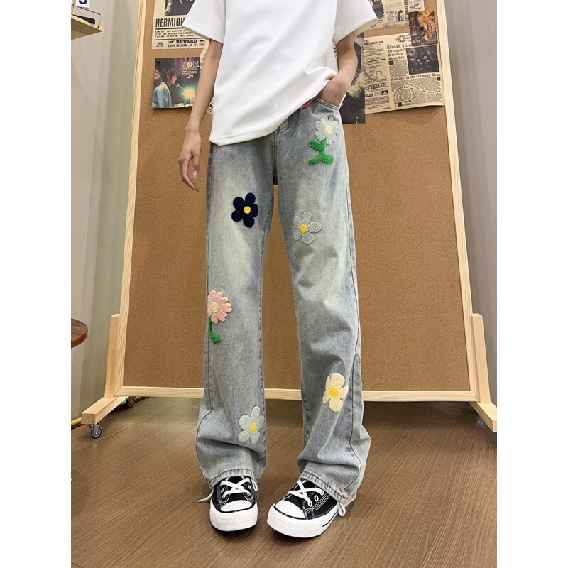 Floral Embroidery Flared Jeans for Men, Summer Loose Straight Light Blue Washed European and American Hip-Hop Casual Long Pants Trendy