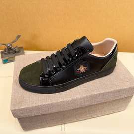 欧洲站潮牌男鞋2025秋冬新款真皮百搭小蜜蜂板鞋软底透气休闲男鞋