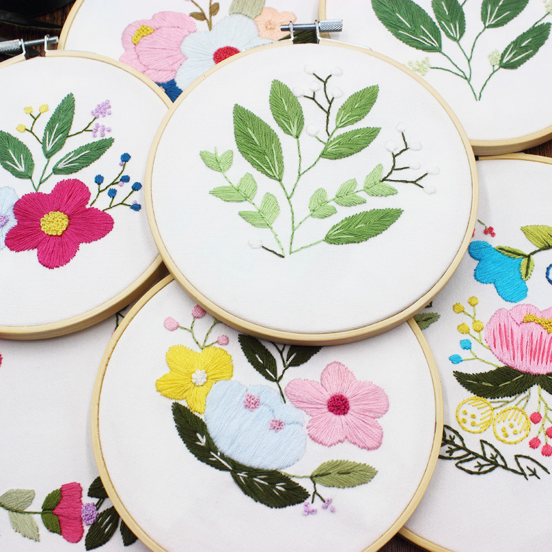 Flor y hoja paisaje tulipán hecho a mano DIY tela novato europeo bordado flor y hierba material paquete kit Kit de costura