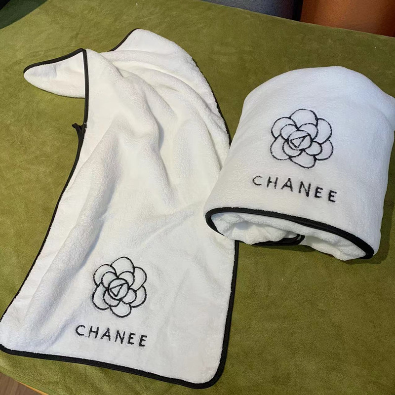 Camellia Bath Skirt Towel Bath Towel Dry Hair Cap Set Small Fragrant White Ladies High-end Coral Fleece Absorbent Thick Face Wash Camellia Bath Skirt Towel Bath Towel Dry Hair Cap Set Small Fragrant White Ladies High-end Coral Fleece Absorbent Thick Face Wash