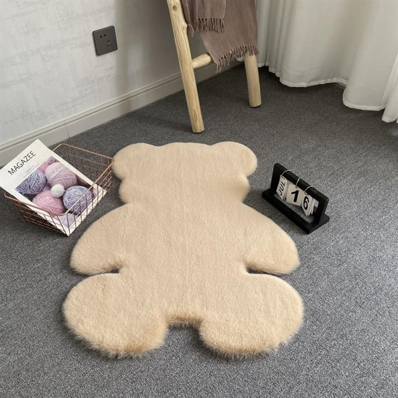 Ins Cute Bear Carpet Plush Decorative Carpet Bedroom Renovation Girl Heart Popular Kidsren's Room Bedside Floor Mat
