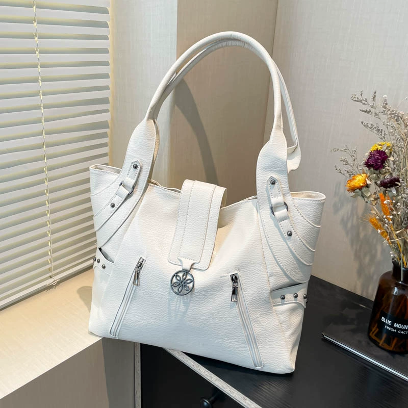 Fashionable handheld capacious high quality underarm bag, western style