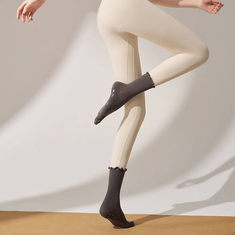 Calcetines de yoga de cinco dedos para otoño e invierno, calcetines profesionales antideslizantes de tubo largo para mujer, calcetines deportivos específicos para Pilates, calcetines de fitness con dedos separados.