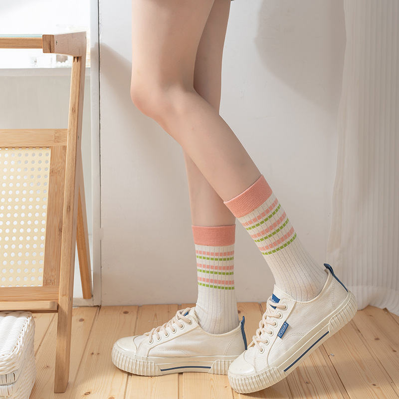 Calcetines de algodón de color puro medias de mujer a media pierna de color japonés a juego medias de mujer a rayas de Moda de Primavera, verano, Otoño e Invierno calcetines al por mayor