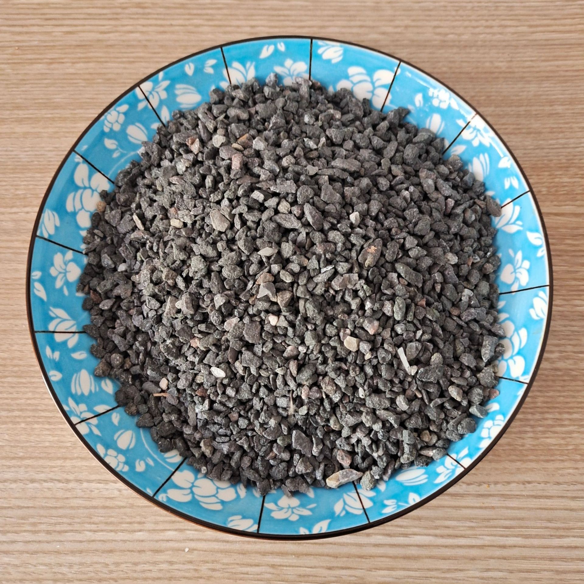 废酸碱水处理用磁铁矿滤料 电镀 冶金废水过滤除铁猛用磁铁矿滤料