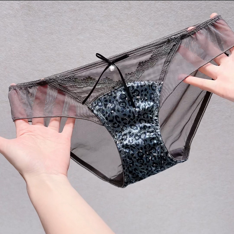 European and American High-End Velvet Splicing Leopard Print Panties for Women, Mesh Transparent, Simple, Fashionable, Seductive and Sexy Triangle Panties