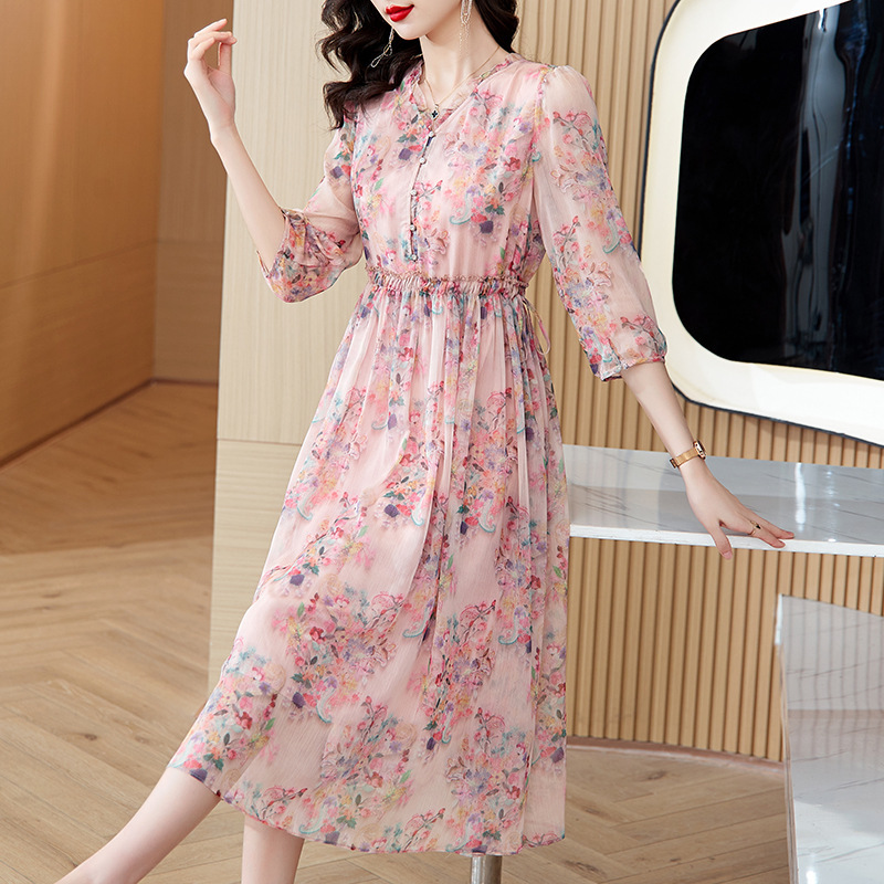2026 Summer New Floral Silk Dress, Youthful and Slimming, Tummy-Concealing, Mid-Length, Large Hem Silk Dress