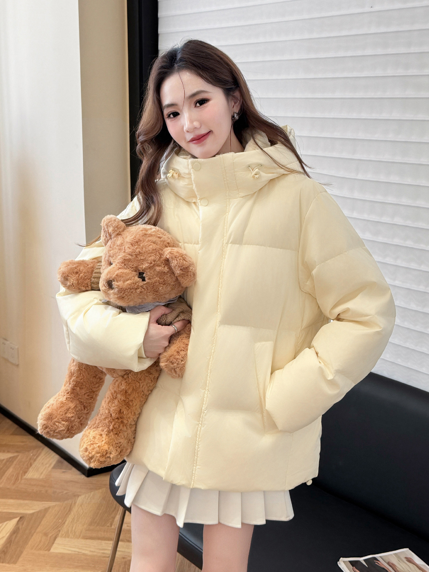 新款羽绒服女短款学生加厚连帽宽松冬季时尚学院风外套爆款