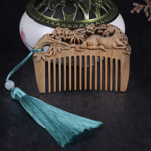 Attraction crafts mini Shen Guibao single-sided carved comb lotus comb bag comb can be engraved on the back