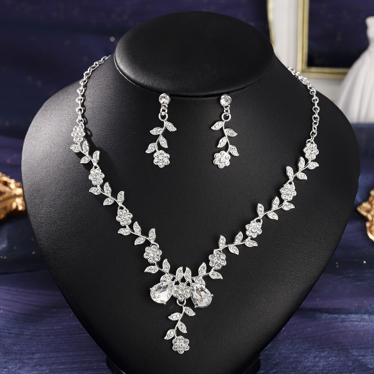 Collier et boucles d'oreilles rétro euro-américains, accessoires de robe de mariée pour banquet de mariage, rubis luxueux et extravagant_voghion.com