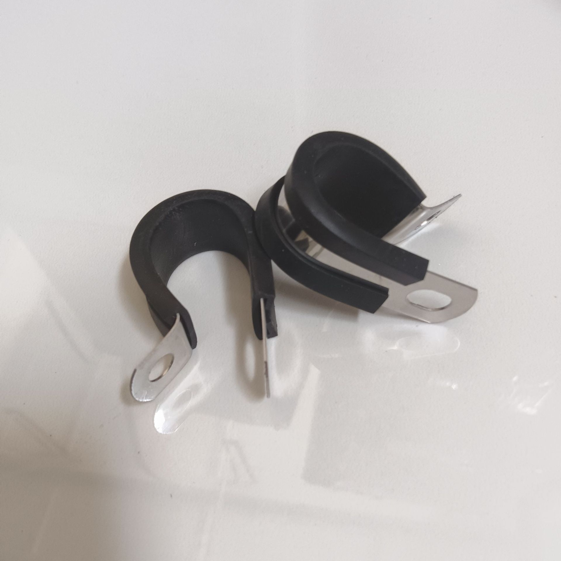 五金配件线缆固定夹R型半包胶不锈钢管夹带胶卡箍规格齐全