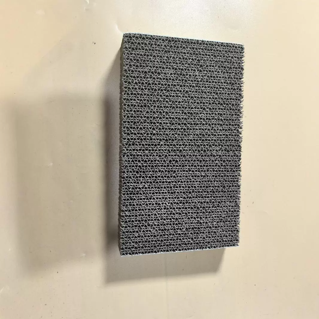 Домашние животные жертвоприношения похоронные котята и собаки уходят от смерти