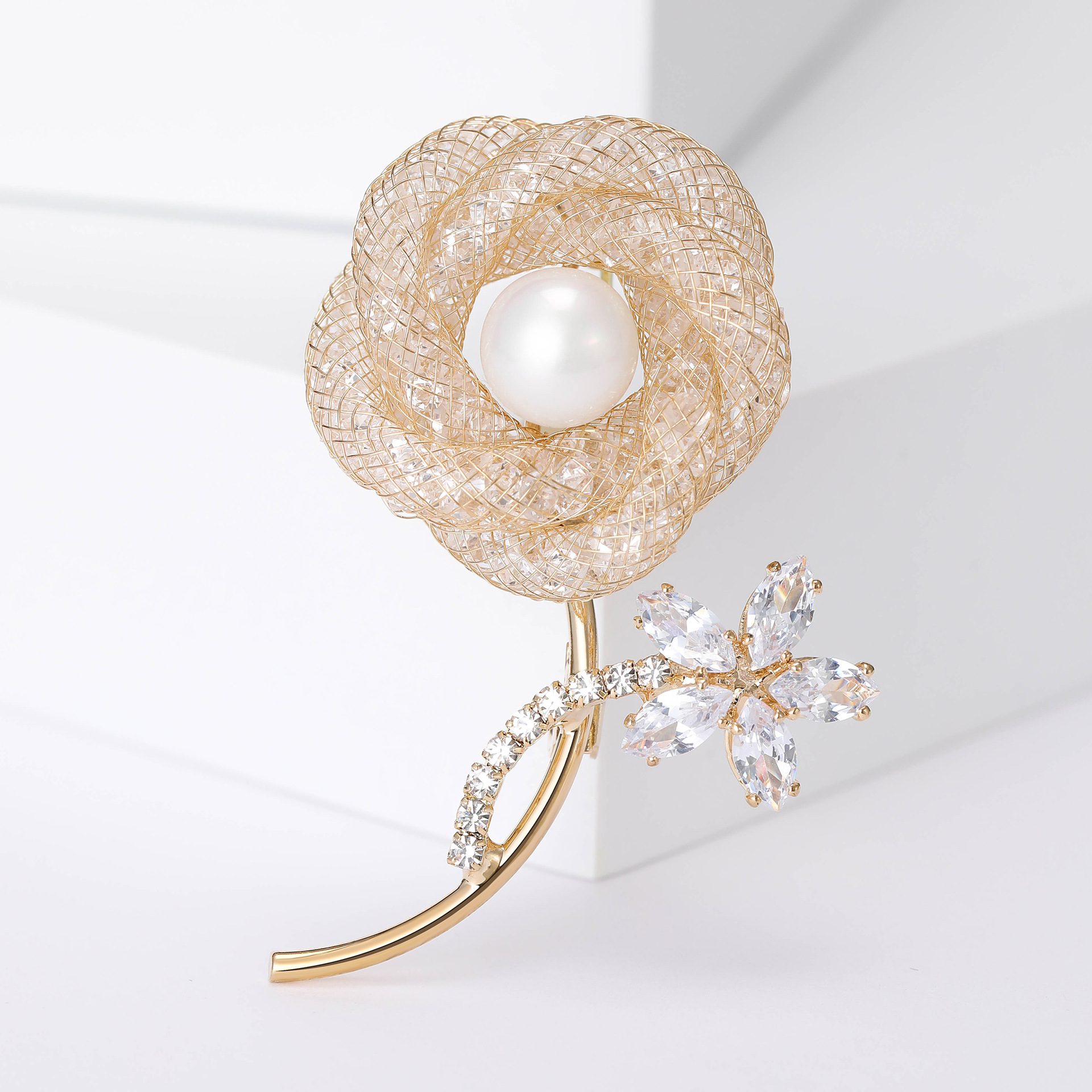 Date, Tea Party, Street Occasion Elegant Pin Flower Alloy Artificial Pearls Rhinestones Women's Brooches