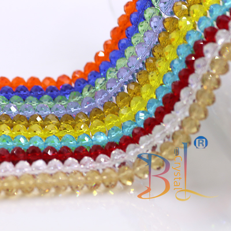 Transparent glass beads