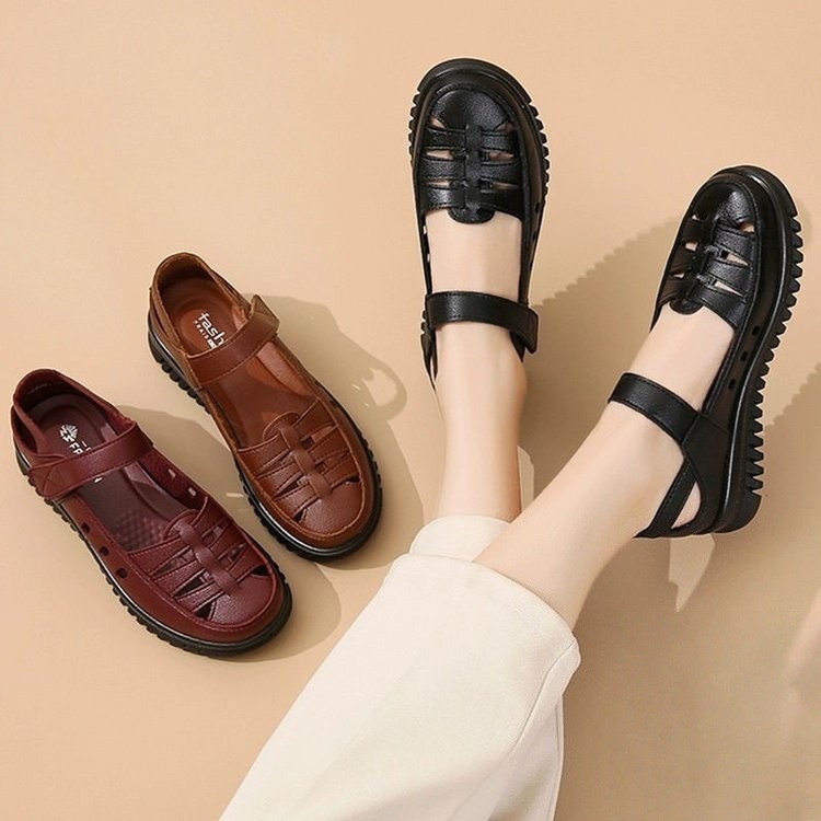 Zapatos de madre de suela suave de cuero suave, sandalias Baotou, zapatos individuales cómodos antideslizantes para mujer, zapatos huecos, zapatos de cuero de mediana edad y ancianos, verano
