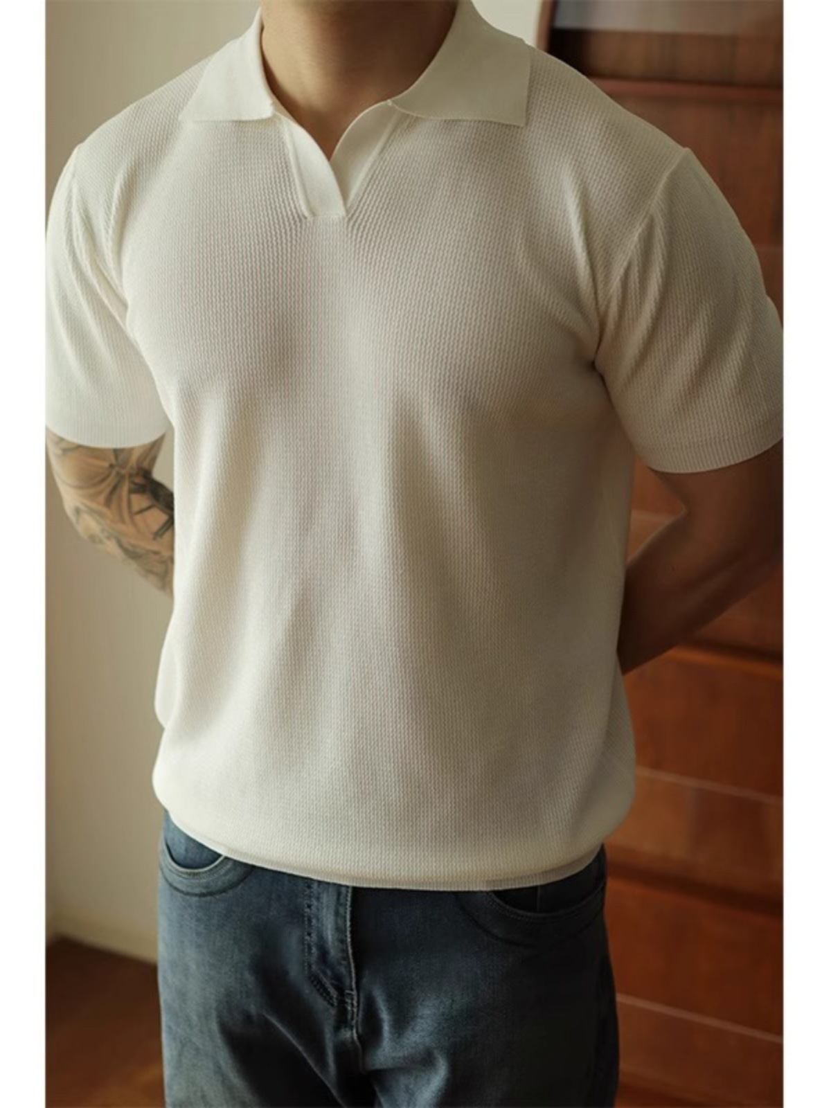 Nuevo estilo americano de polo de cuello en V para hombre diseño camiseta de punto de manga corta camiseta de solapa suelta primavera y verano