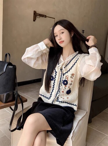 Women's Autumn Embroidered Knit Cardigan Vests with Peony Style, Layered Top, Fashionable, Wholesale