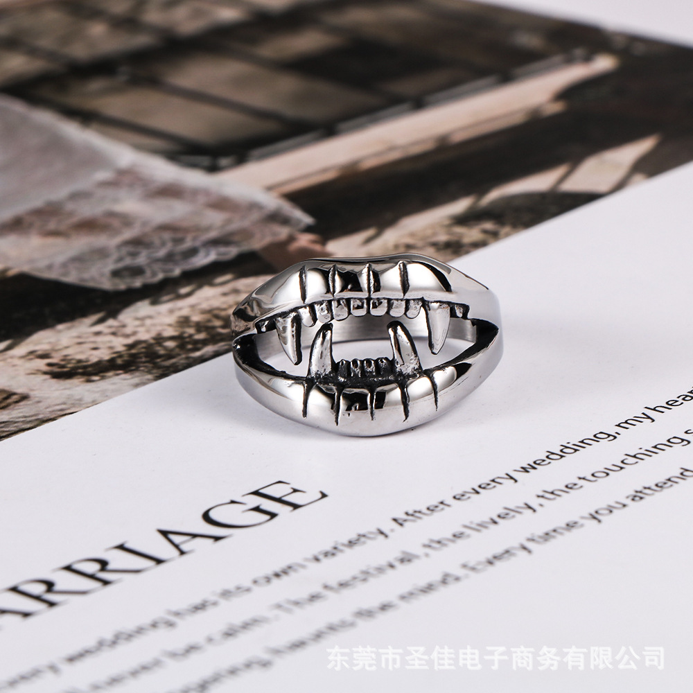 Foreign trade jewelry wholesale personalized crocodile teeth ring animal teeth animal teeth ring non-mainstream men's hand ornaments