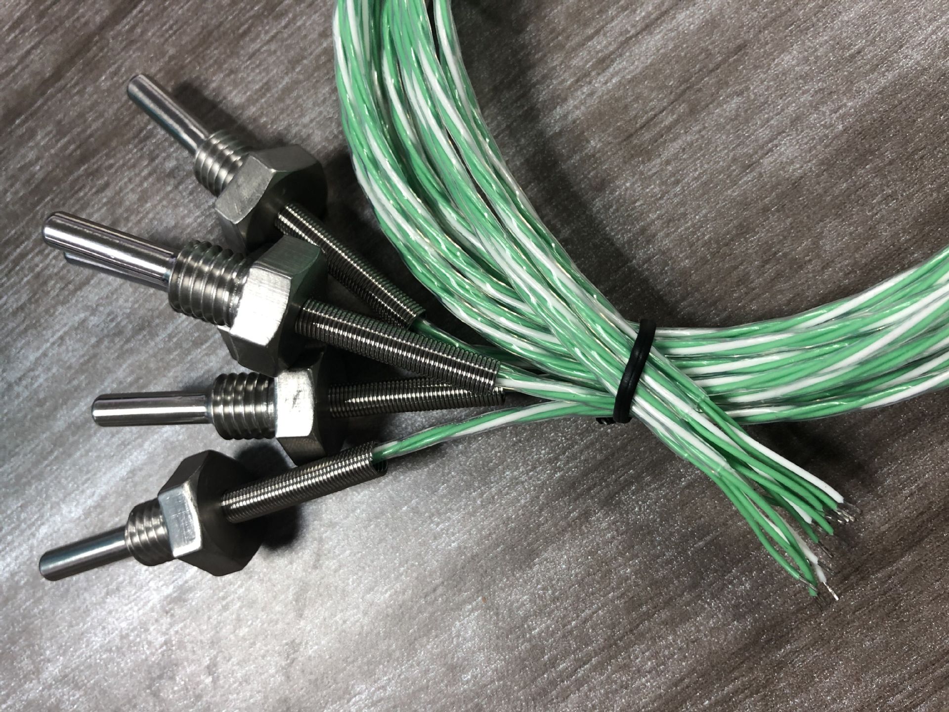 Pt100铂热电阻 PT1000探头式封装铂电阻温度传感器防水油高精度