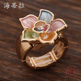 跨境热销珐琅彩五瓣梅弹力戒指 时尚高级感女士百搭梅花合金戒指