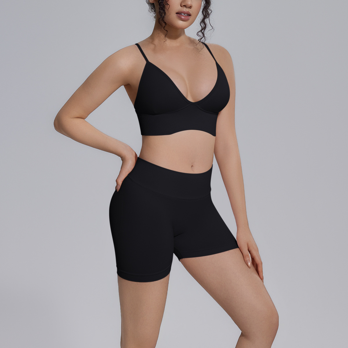 Nuevo cross-border sin costuras color sólido hermoso de espalda alta elástica ropa de entrenamiento de yoga apretada cuatro piezas juego de ejercicio ejercicio ejercicio ejercicio