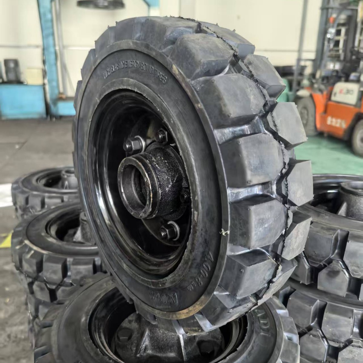 厂区平板车实心轮机场拖车实心轮360x150400-8等机械配套实心轮胎