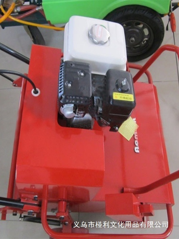 适用手推式草坪打孔机 本田汽油发动机带动草坪增氧打孔机全新默