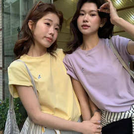 夏季新款小马刺绣圆领短袖t恤女韩系设计感宽松休闲正肩体恤上衣