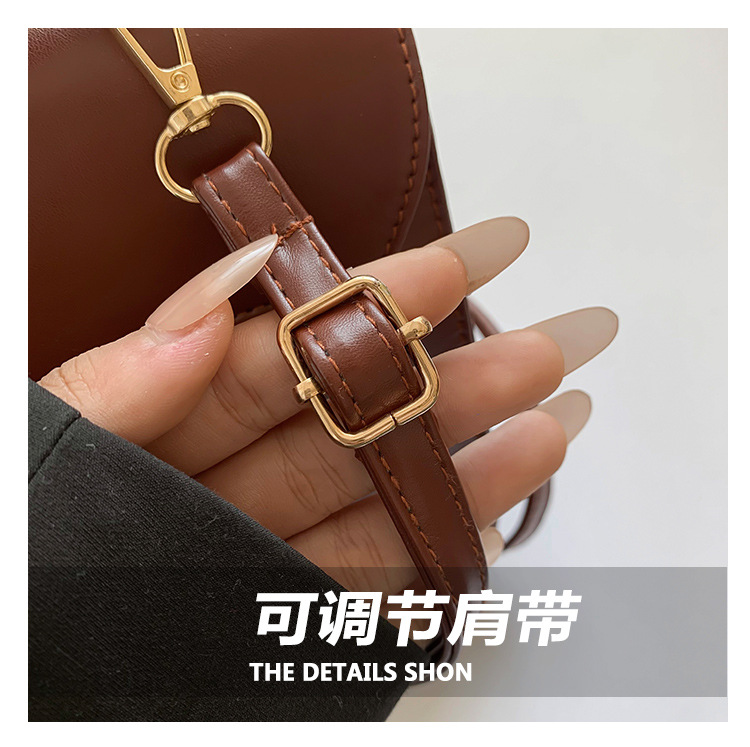A new 2024 French retro backpack for women, a trendy and versatile single-shoulder bag with a large capacity for commuting Item Picture