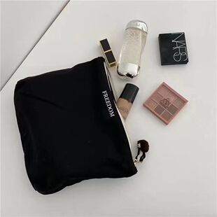 С���ɐ����÷������y��Ů��ϵins���s��yʽ�������o�wƷ�ռ{��