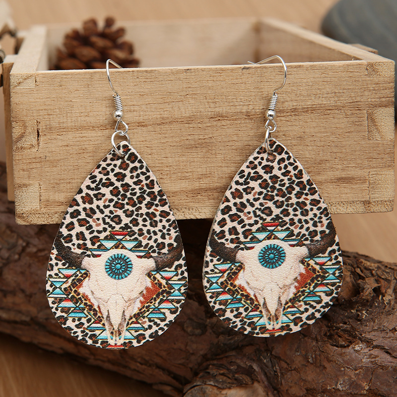 Leopard Diamond Pu Leather Turquoise Pattern Earrings display picture 2