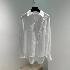 南油25春夏新毛辺貼り布刺繍襟純色亜麻長袖ゆるい白色都市カジュアルシャツ