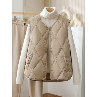 2024 Spring and Autumn New Light and Thin Warm Clothing Women's Vest Crewneck Wear Collarless Light Vest Thin Rhomboid Horse Clip
