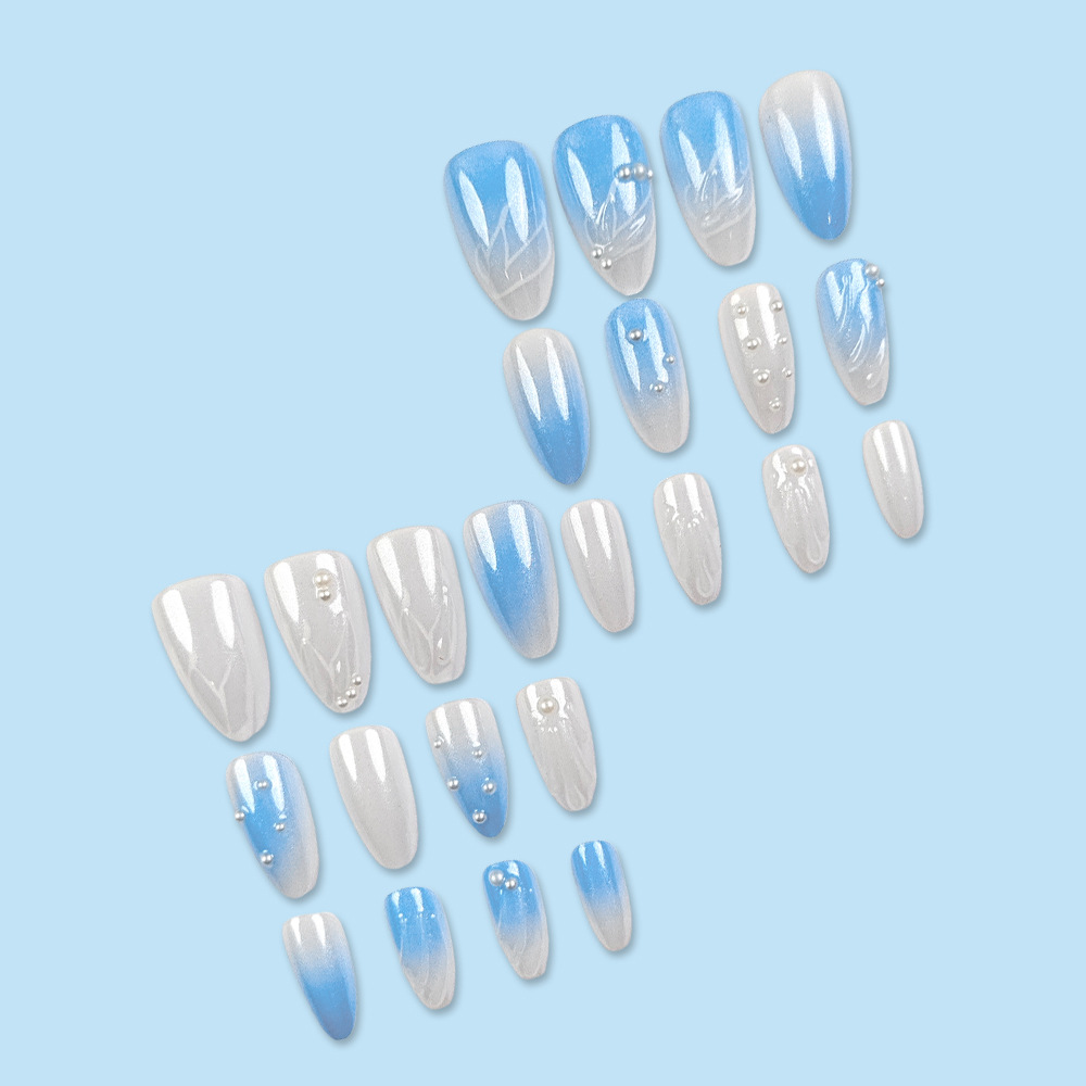 Ventas transfronterizas de perlas adornadas manicuras 3D onduladas parches de uñas de moda elegante gradiente de uñas azul y blanco