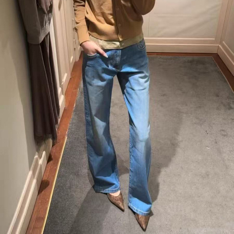 A2 Stretch Fit Straight-Leg Jeans with Ykk Zipper in Pure Glacier Blue A2 Stretch Fit Straight-Leg Jeans with Ykk Zipper in Pure Glacier Blue