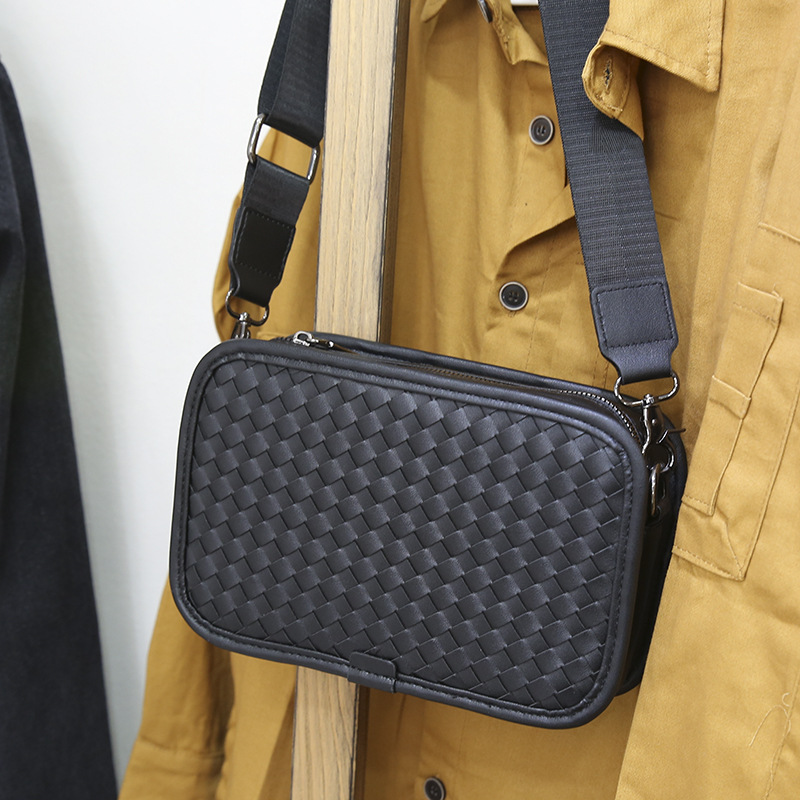 Bolso de hombro tejido a mano pequeña bolsa cuadrada estilo coreano bolsa de los hombres de moda bolsa de mensajero de la calle bolsa de hombro