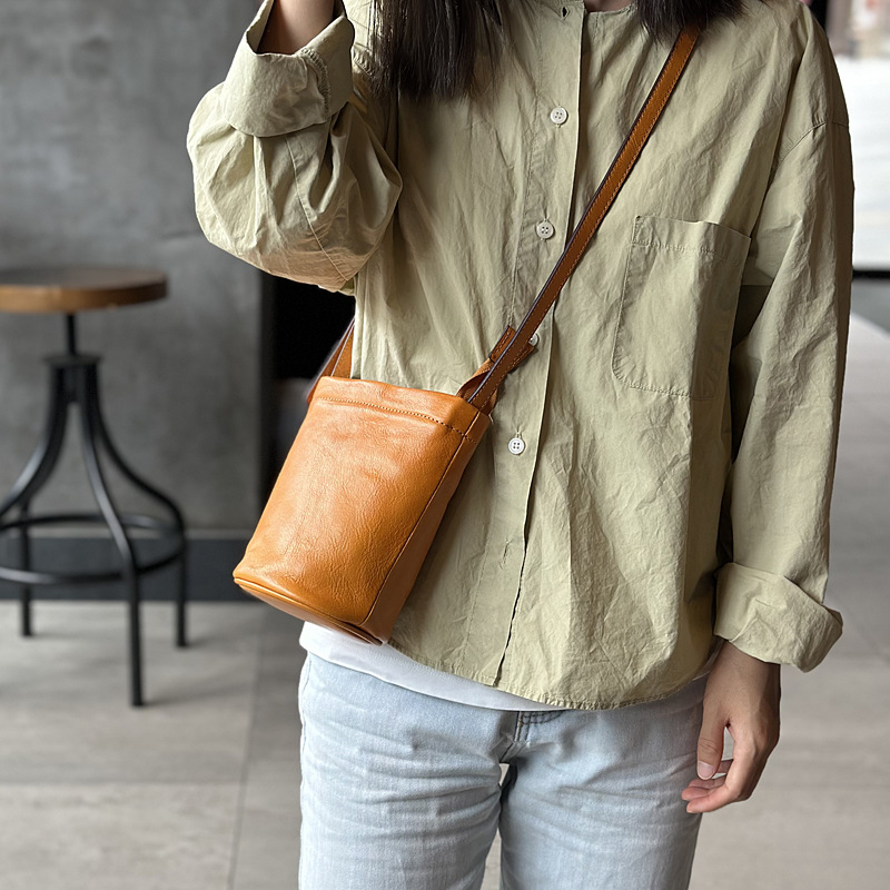 Versione coreana 2023 nuovo secchiello piccolo in pelle bovina con strato superiore per mini borsa a tracolla a tracolla singola da donna pianta versatile_voghion.com