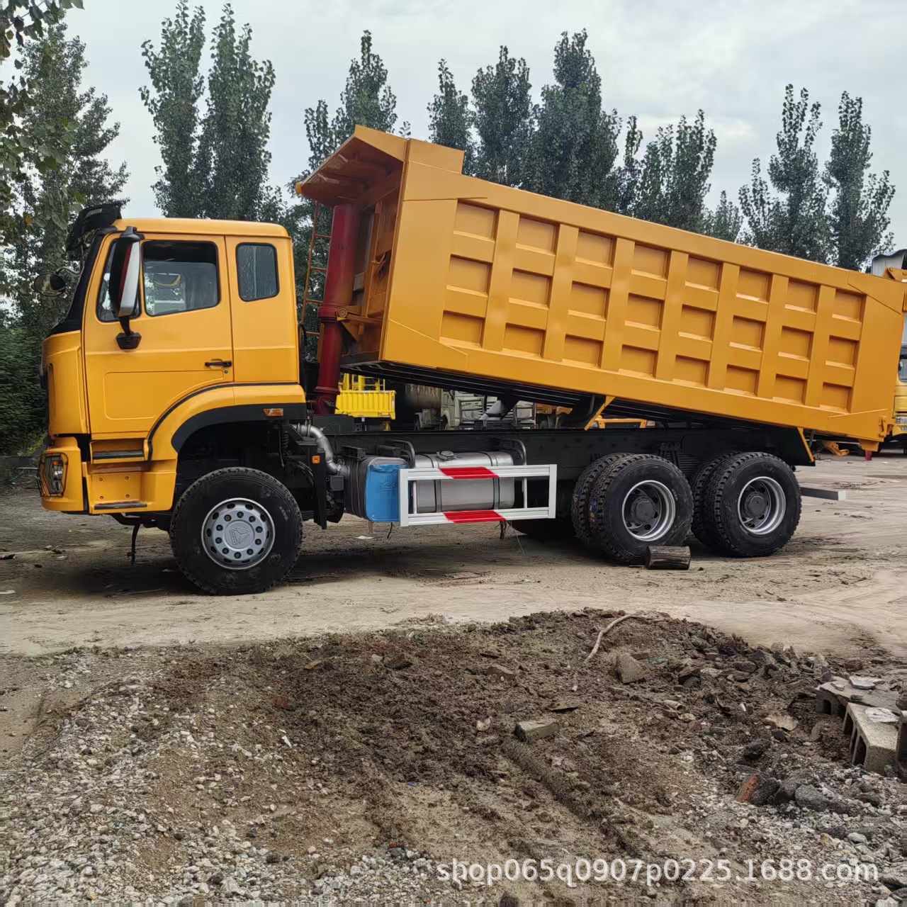Export Sinotruk Howo Nx Dump Truck 6X4 Dump Truck 375 Horsepower Howo Dump Truck
