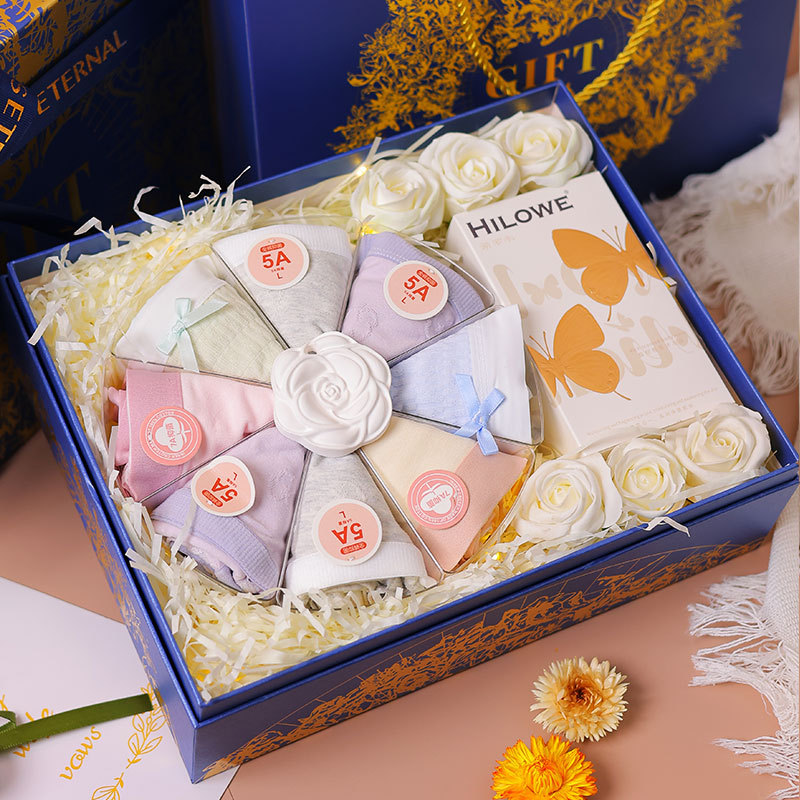 Regalo de la chica del cumpleaños del día de la diosa para la Caja de regalo de pastel de calzoncillos de su mejor amiga 2025 nuevo regalo de acompañamiento para el día de San Valentín
