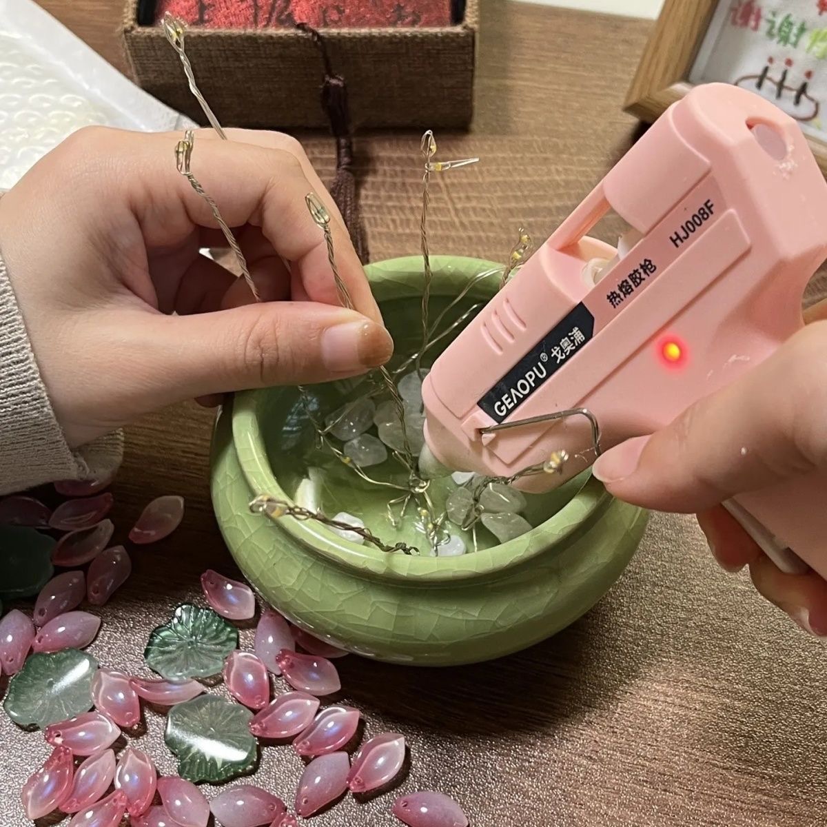 Lámpara de noche de loto de vidrio de vasija DIY material de loto paquete de adornos de cumpleaños de la niña Día de San Valentín nueva luz de atmósfera china