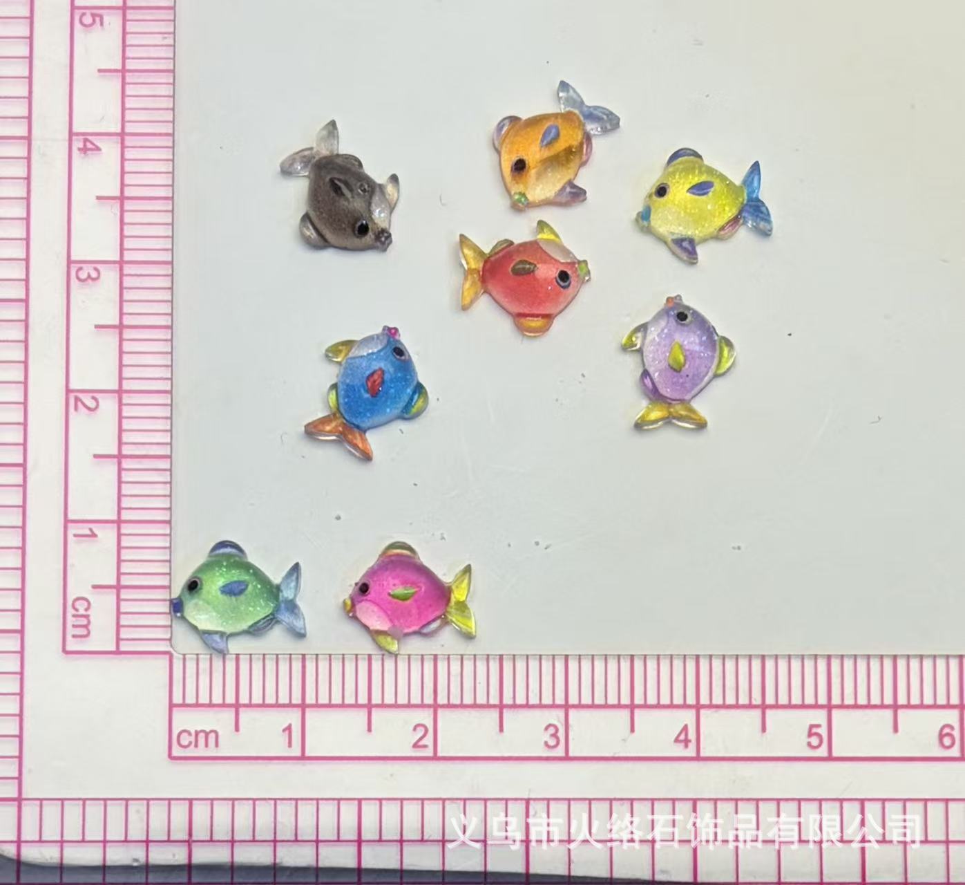 1*0.9卡通蝴蝶鱼随机一个装