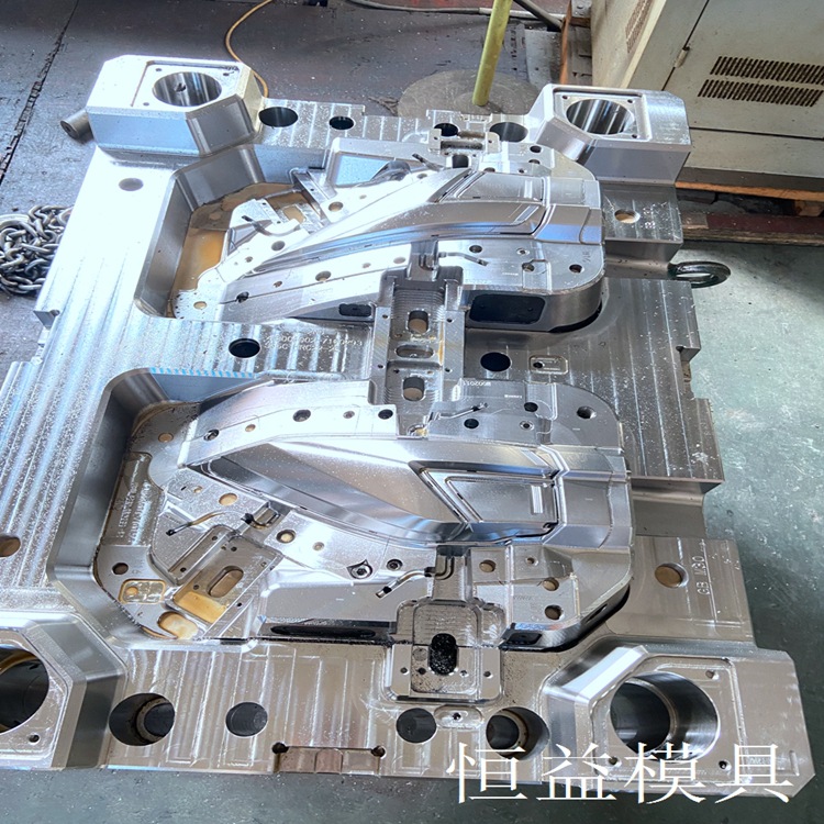 管胚积水盘顶盖日用品塑胶模具黄岩模具主体婴儿椅车餐椅注塑模具